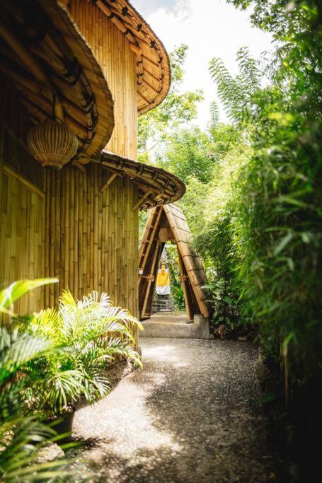 The Nude House Villa Selat Bagian luar foto
